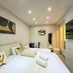 Appartamento Urbanflat 11 - Grand Pereire Wagram - Champs-elysees *