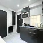 Appartement Urbanflat 11 - Grand Pereire Wagram - Champs-elysees Parijs