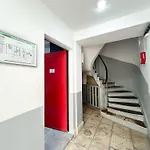 Urbanflat 11 - Grand Pereire Wagram - Champs-elysees Appartement *